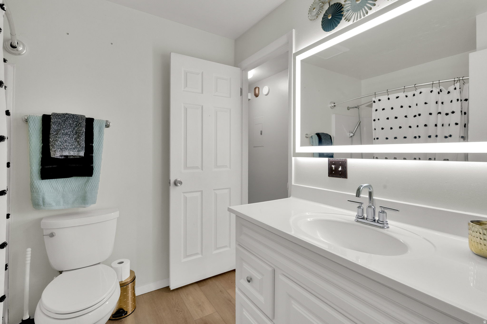 OAK MEADOWS - Residential