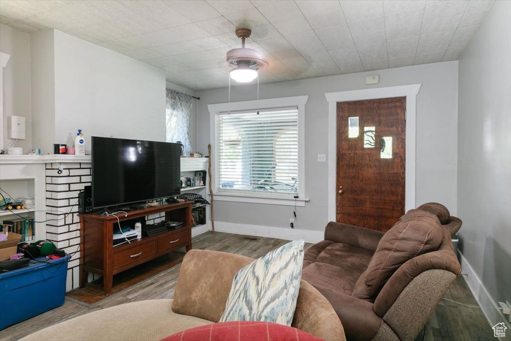 Photo of 342 N 100 W, Logan, UT 84321 (MLS # 2104519)