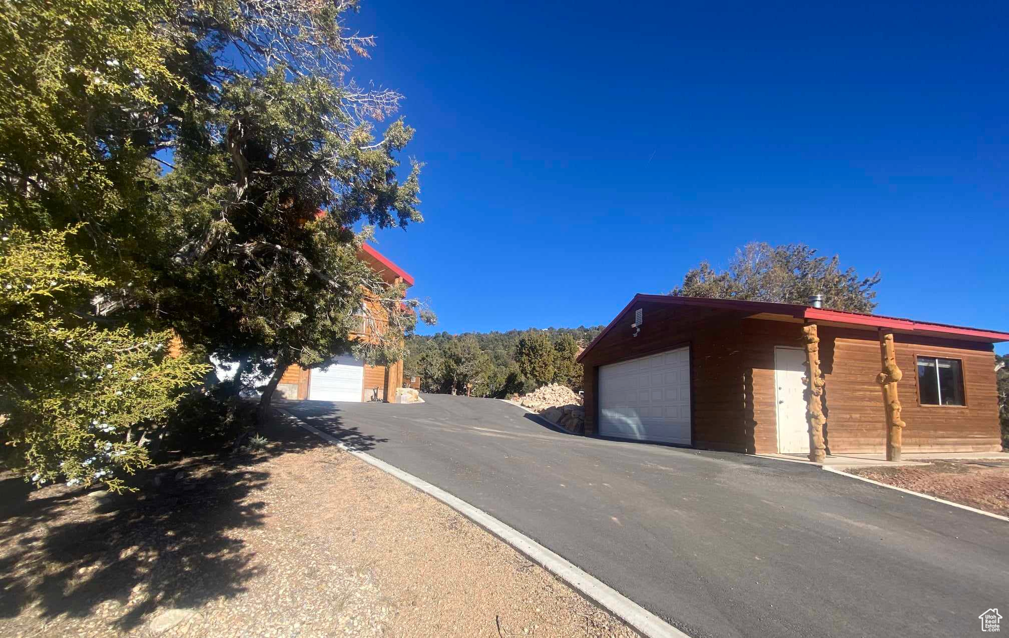 BANDANNA RANCH - Residential