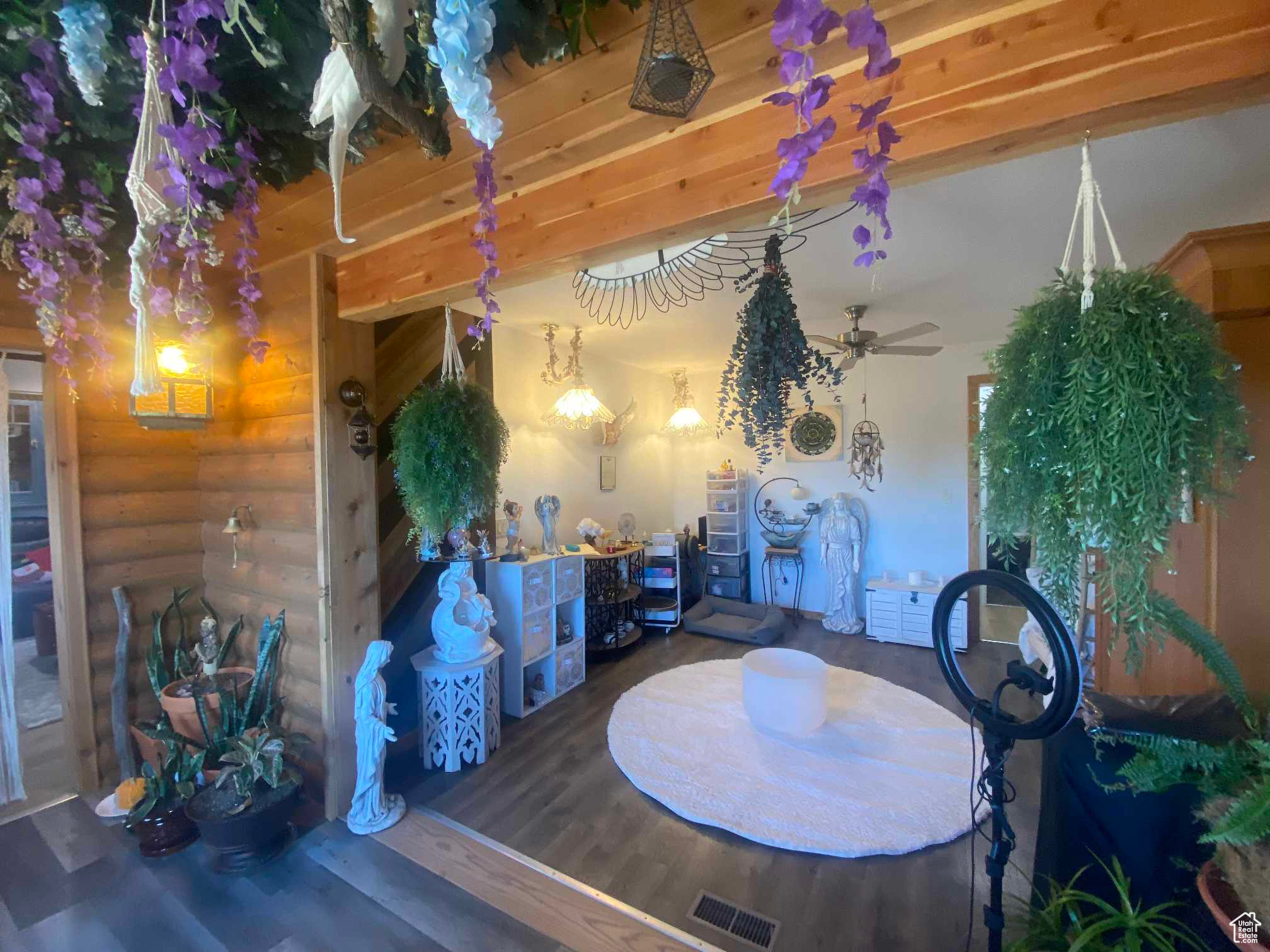 BANDANNA RANCH - Residential