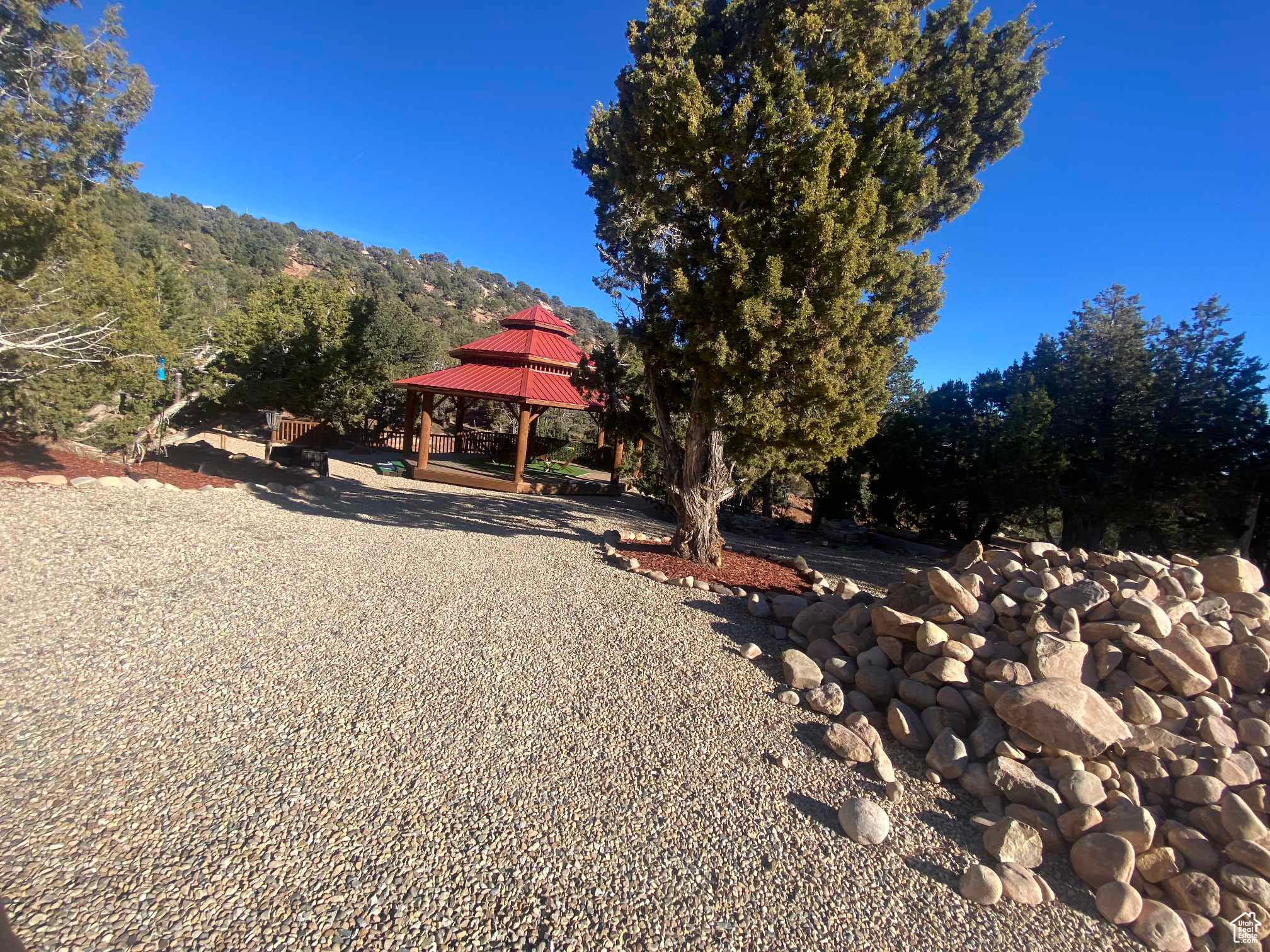 BANDANNA RANCH - Residential