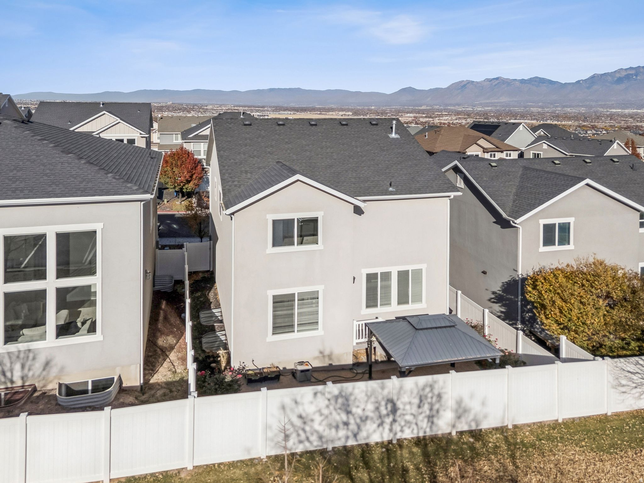 MOUNTAIN HEIGHTS - Residential