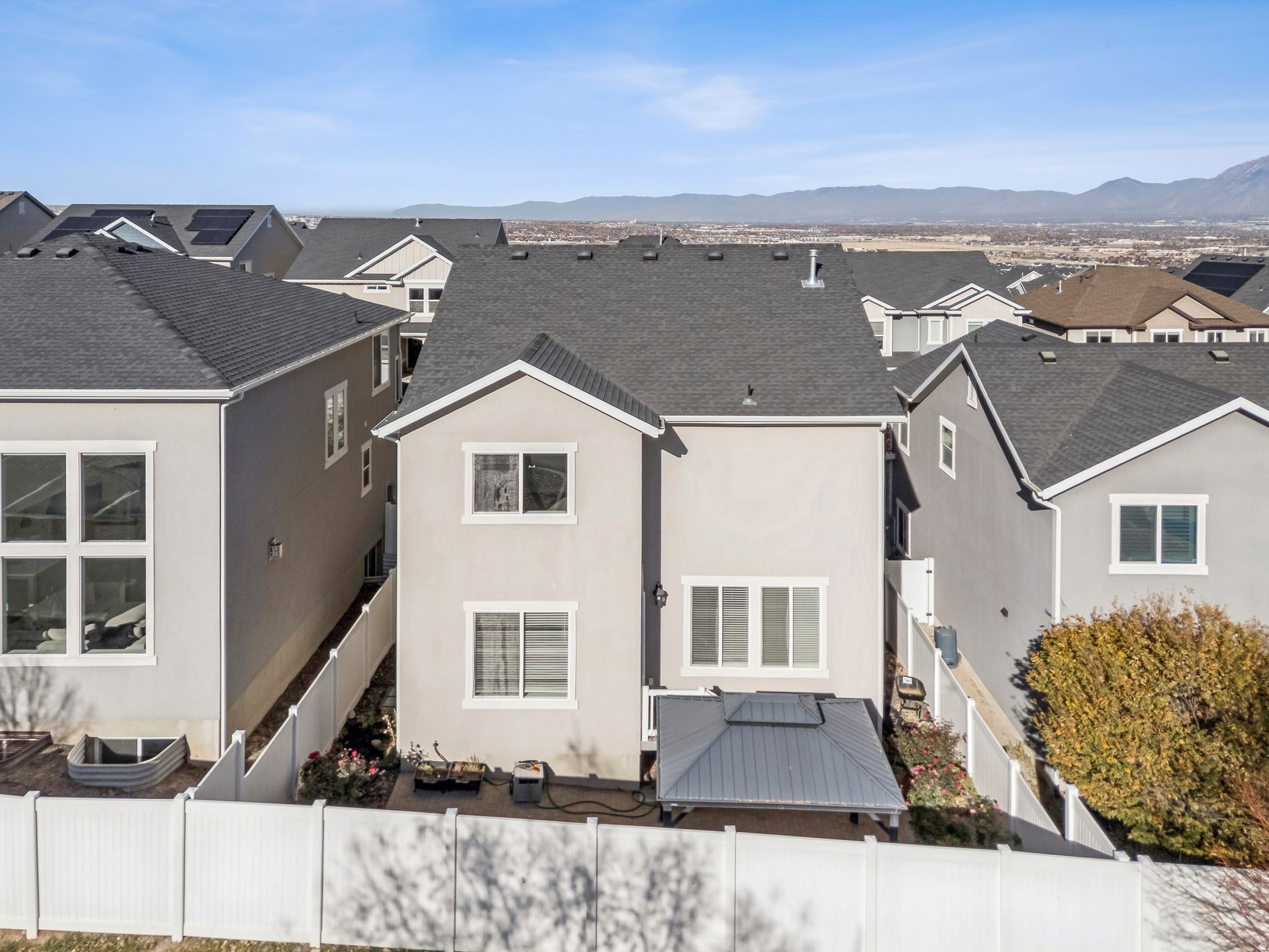 MOUNTAIN HEIGHTS - Residential