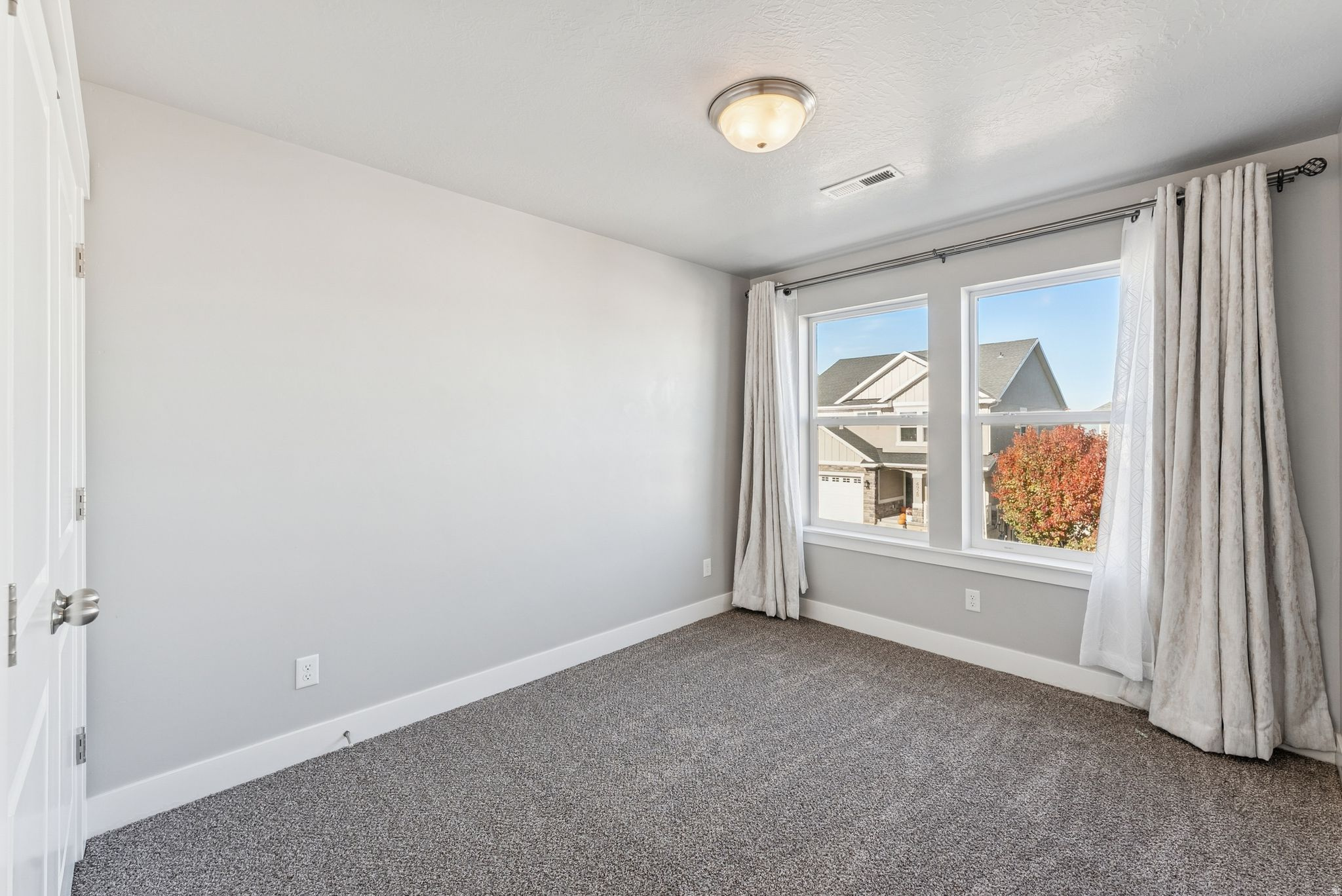 MOUNTAIN HEIGHTS - Residential