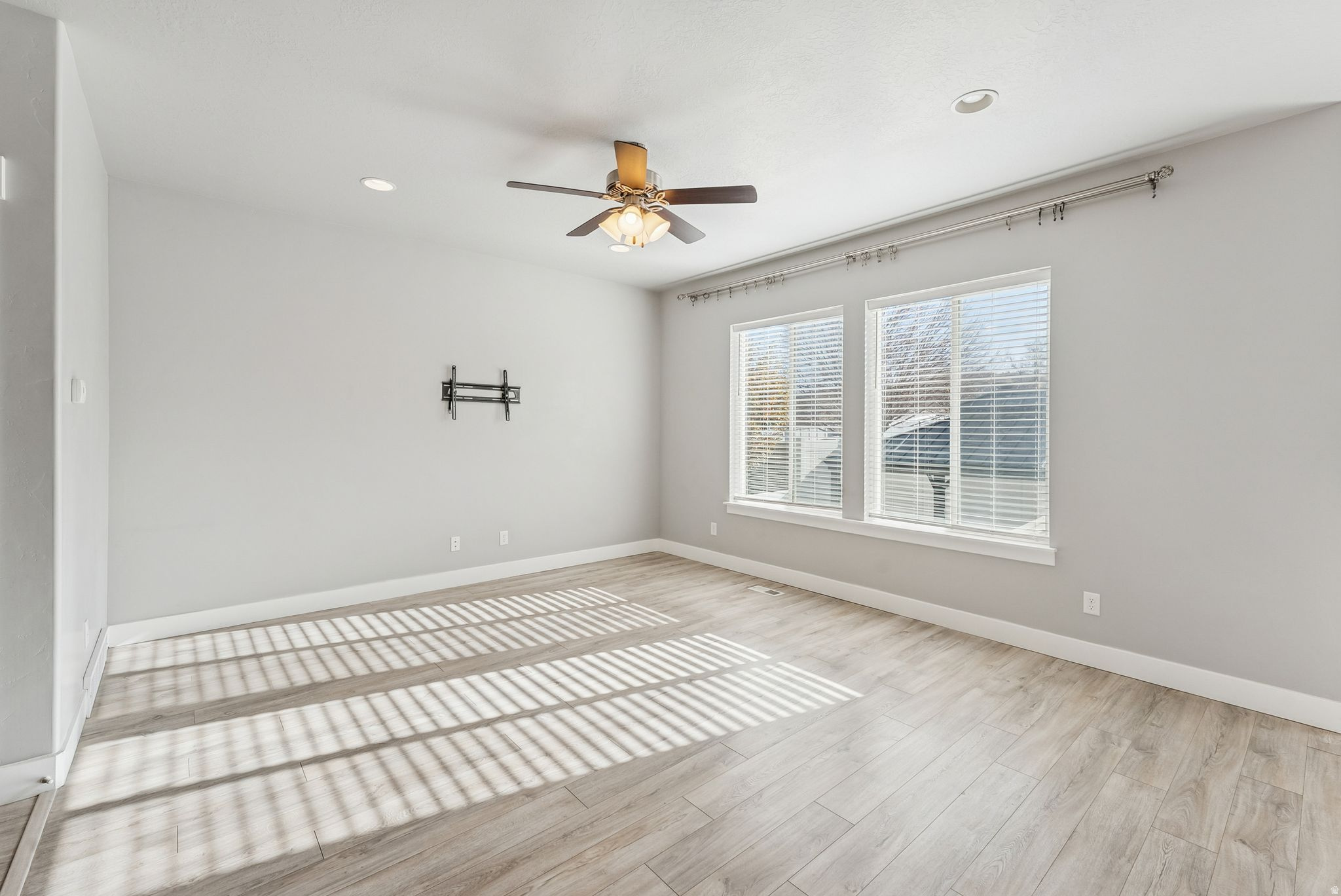 MOUNTAIN HEIGHTS - Residential