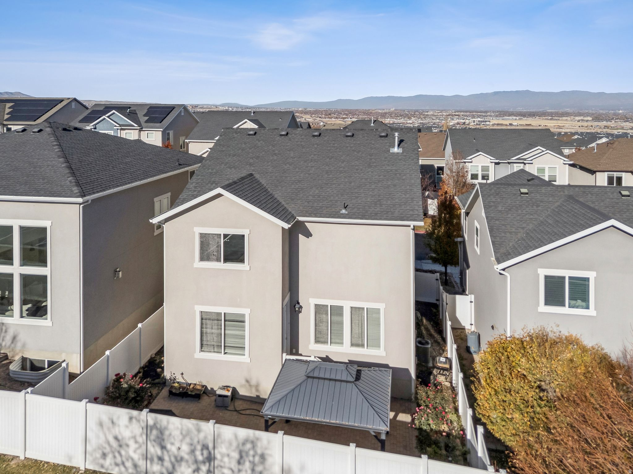 MOUNTAIN HEIGHTS - Residential