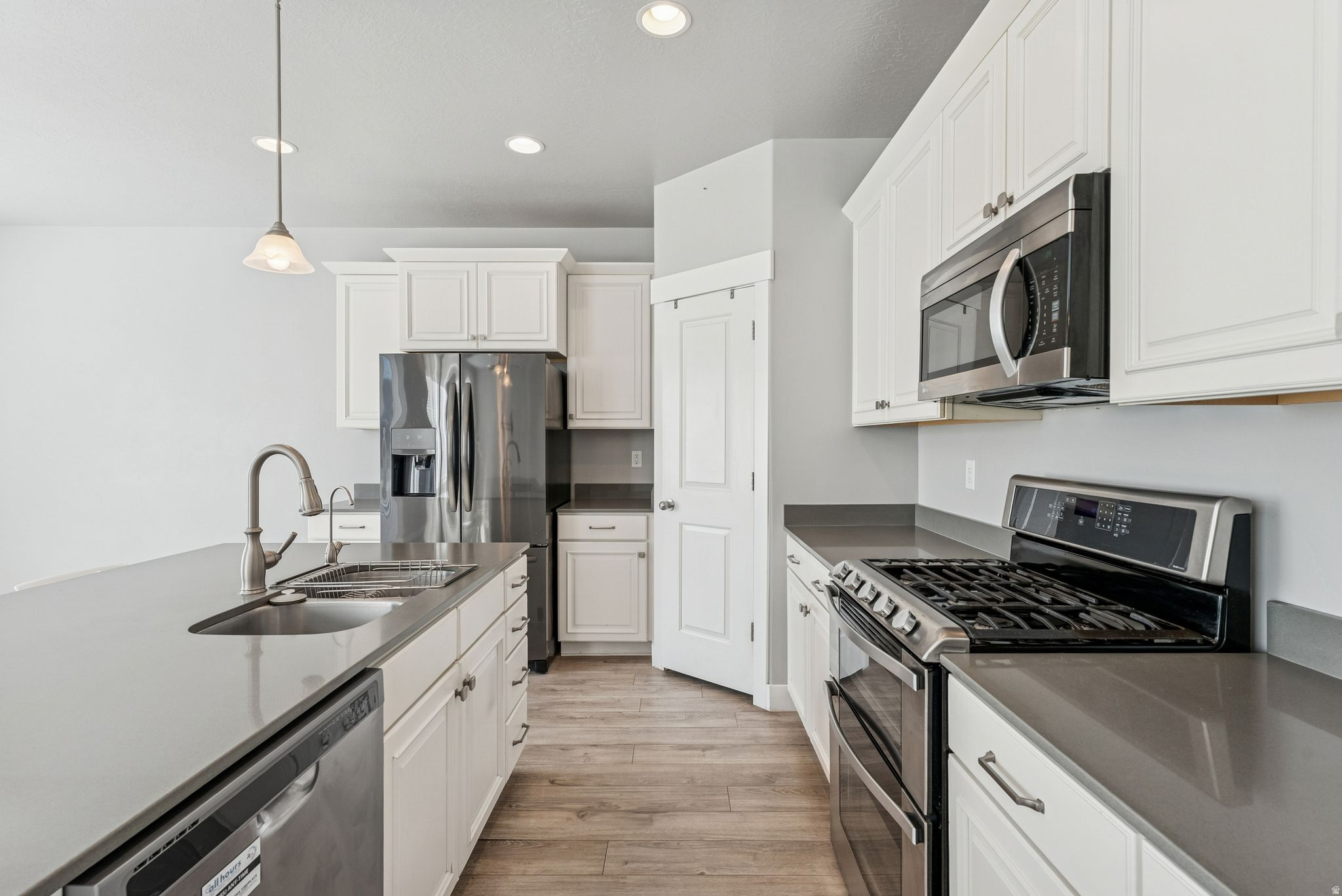 MOUNTAIN HEIGHTS - Residential