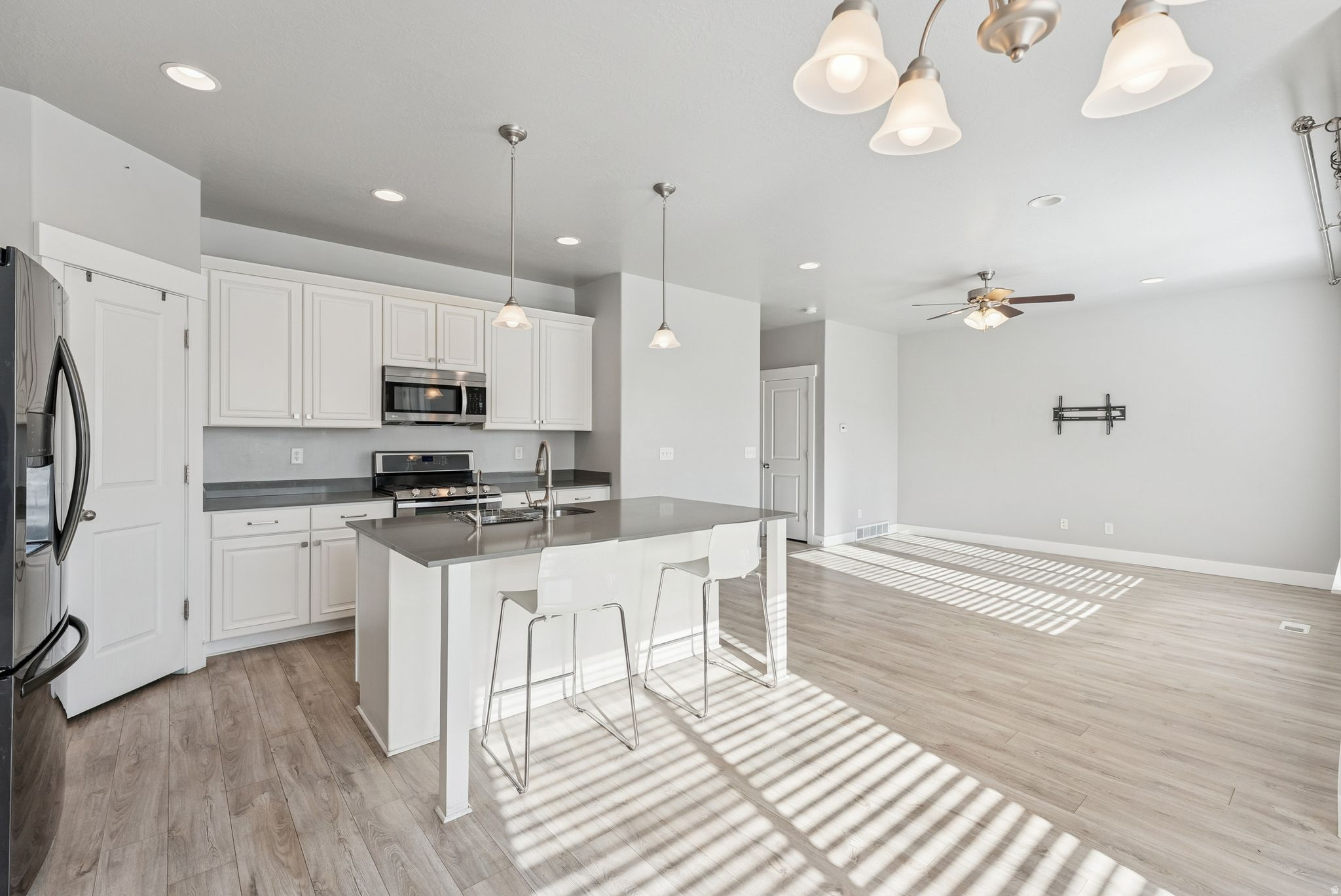 MOUNTAIN HEIGHTS - Residential