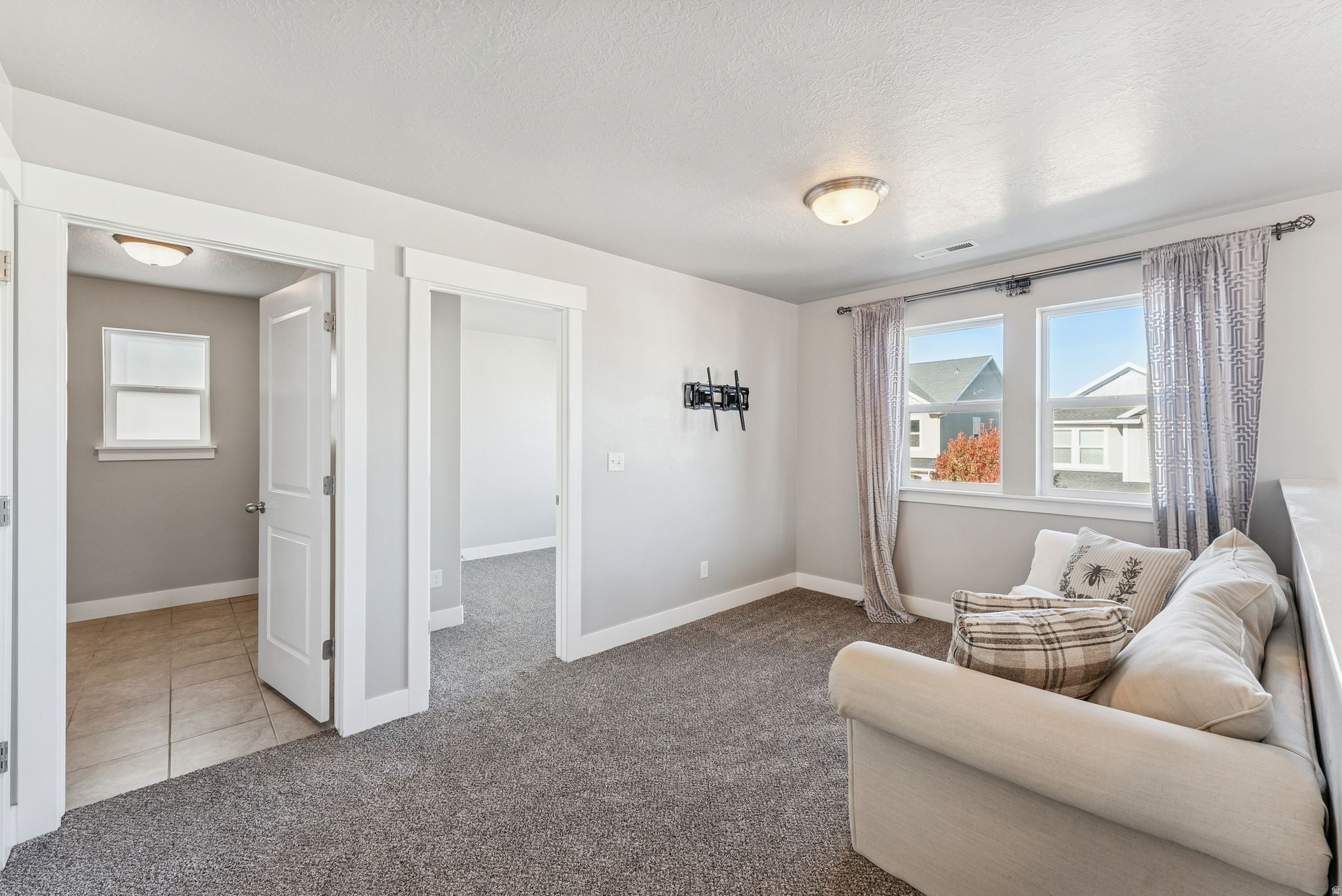 MOUNTAIN HEIGHTS - Residential