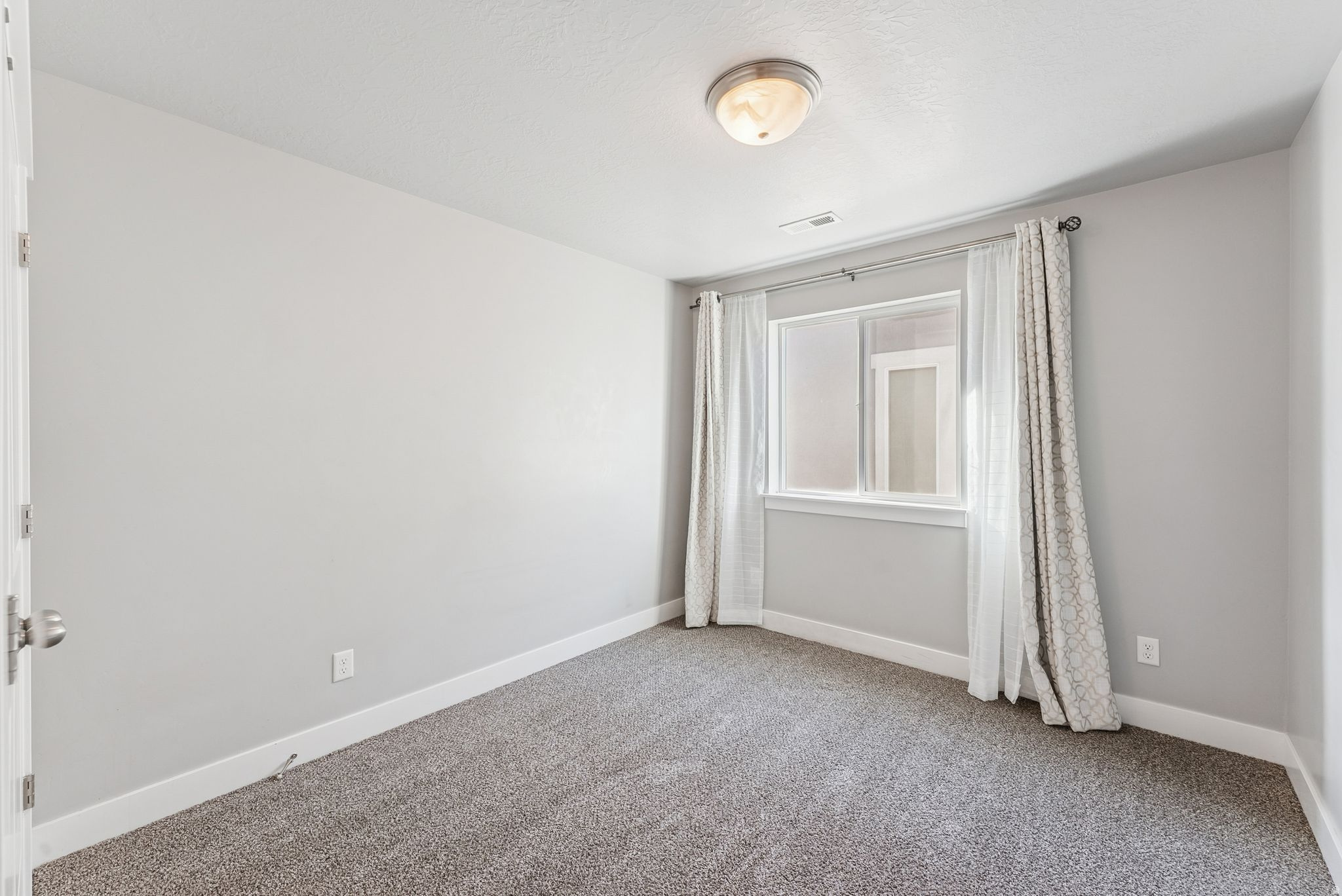 MOUNTAIN HEIGHTS - Residential