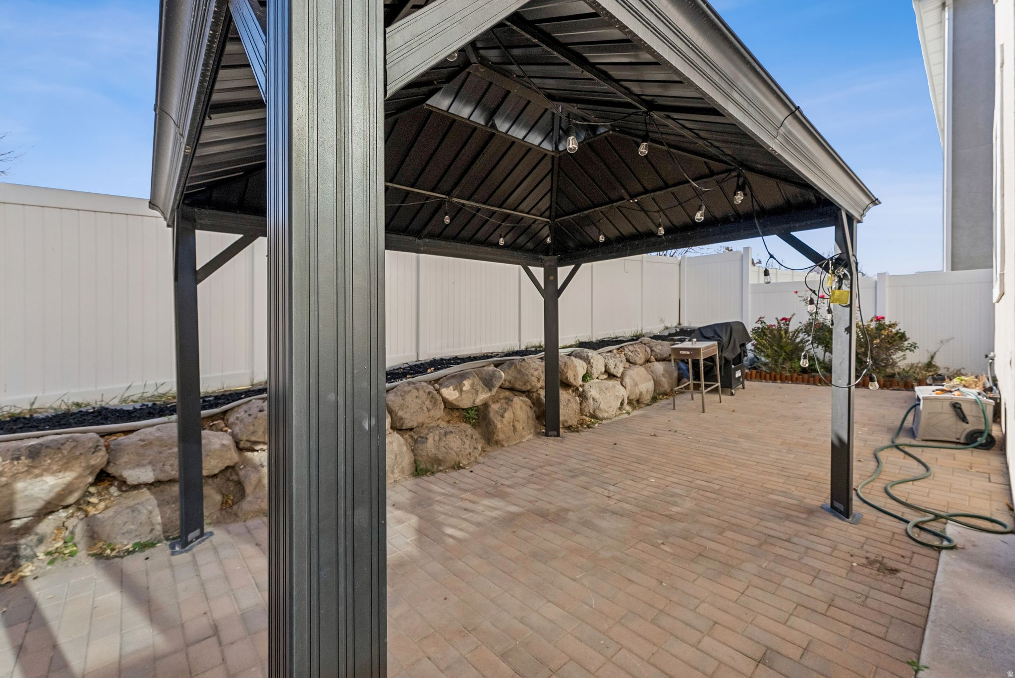 MOUNTAIN HEIGHTS - Residential