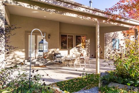 Tiny photo for 351 N DEERFIELD DR, Alpine, UT 84004 (MLS # 2107882)