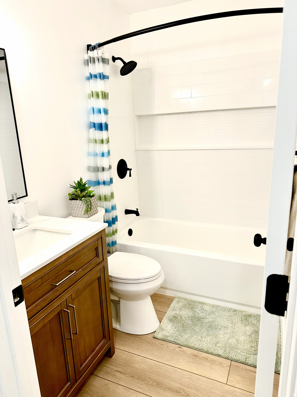 CHIMNEY ROCK AT RED HAWK RANCH - Residential