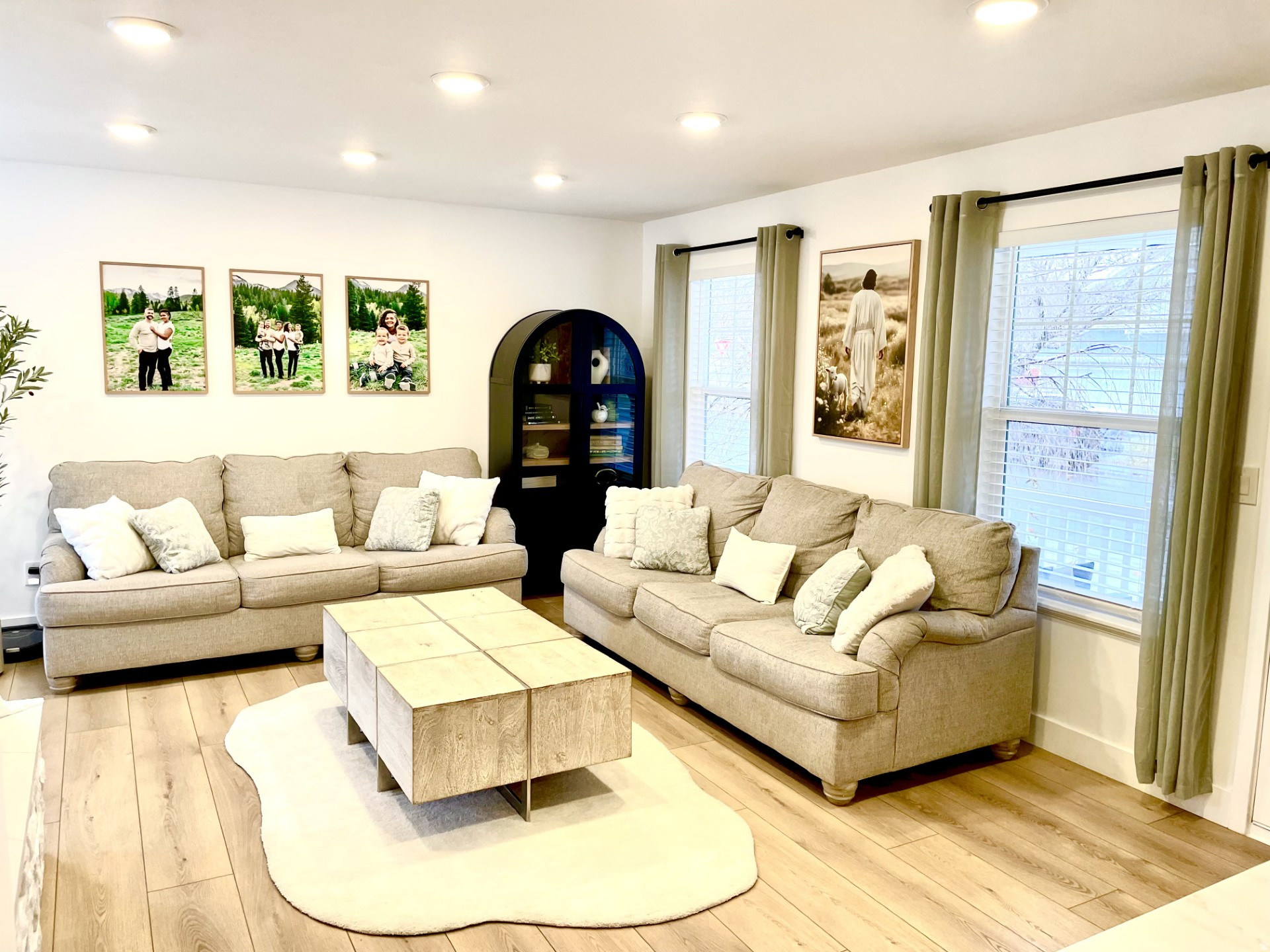 CHIMNEY ROCK AT RED HAWK RANCH - Residential