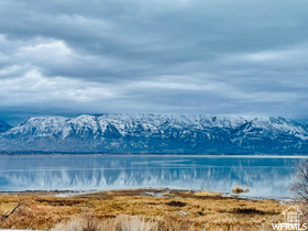 SARATOGA SPRINGS NO - Land