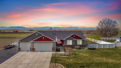 Tiny photo for 3056 S 1450 W, Perry, UT 84302 (MLS # 2144227)