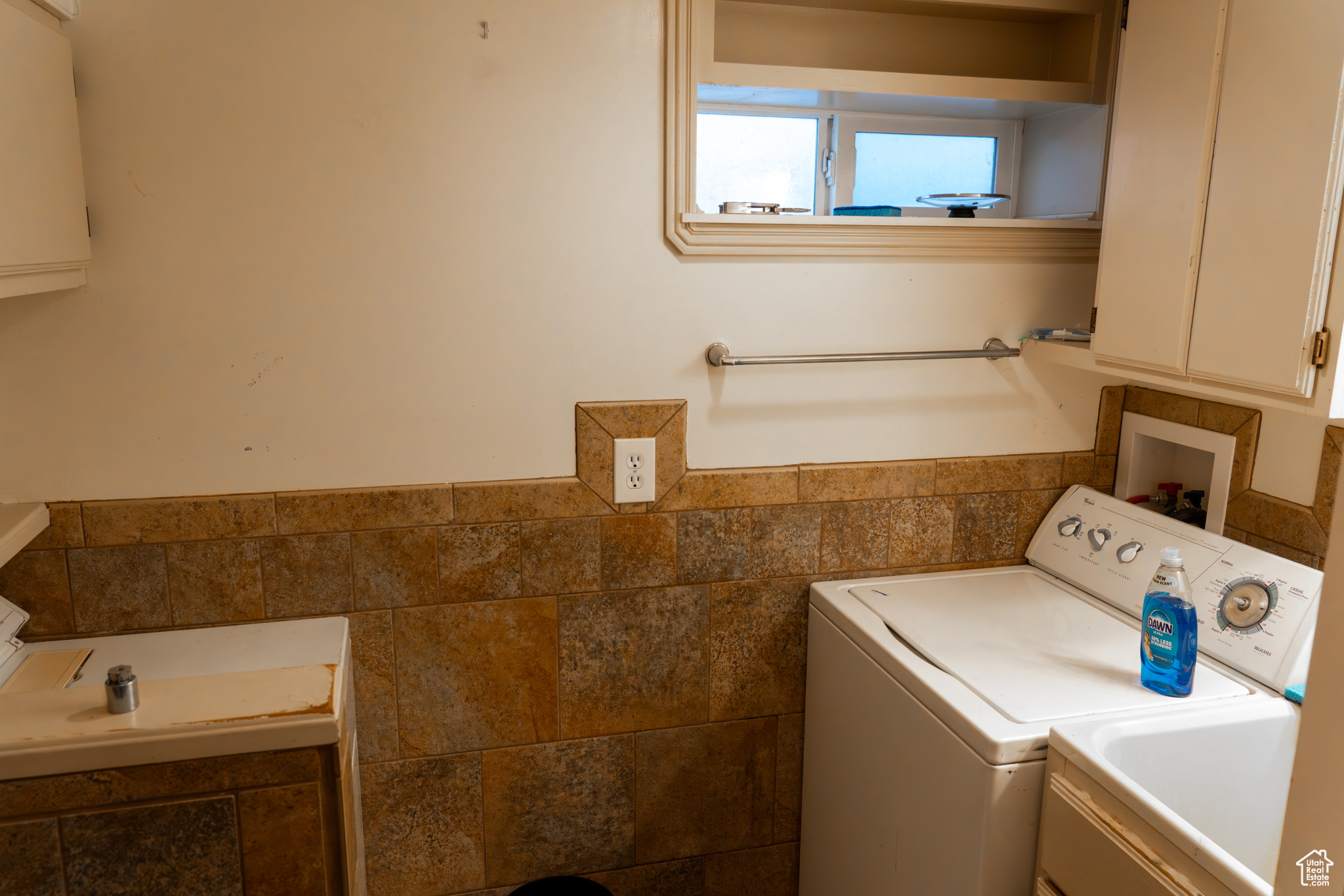 OQUIRRH HILLS SUB - Residential
