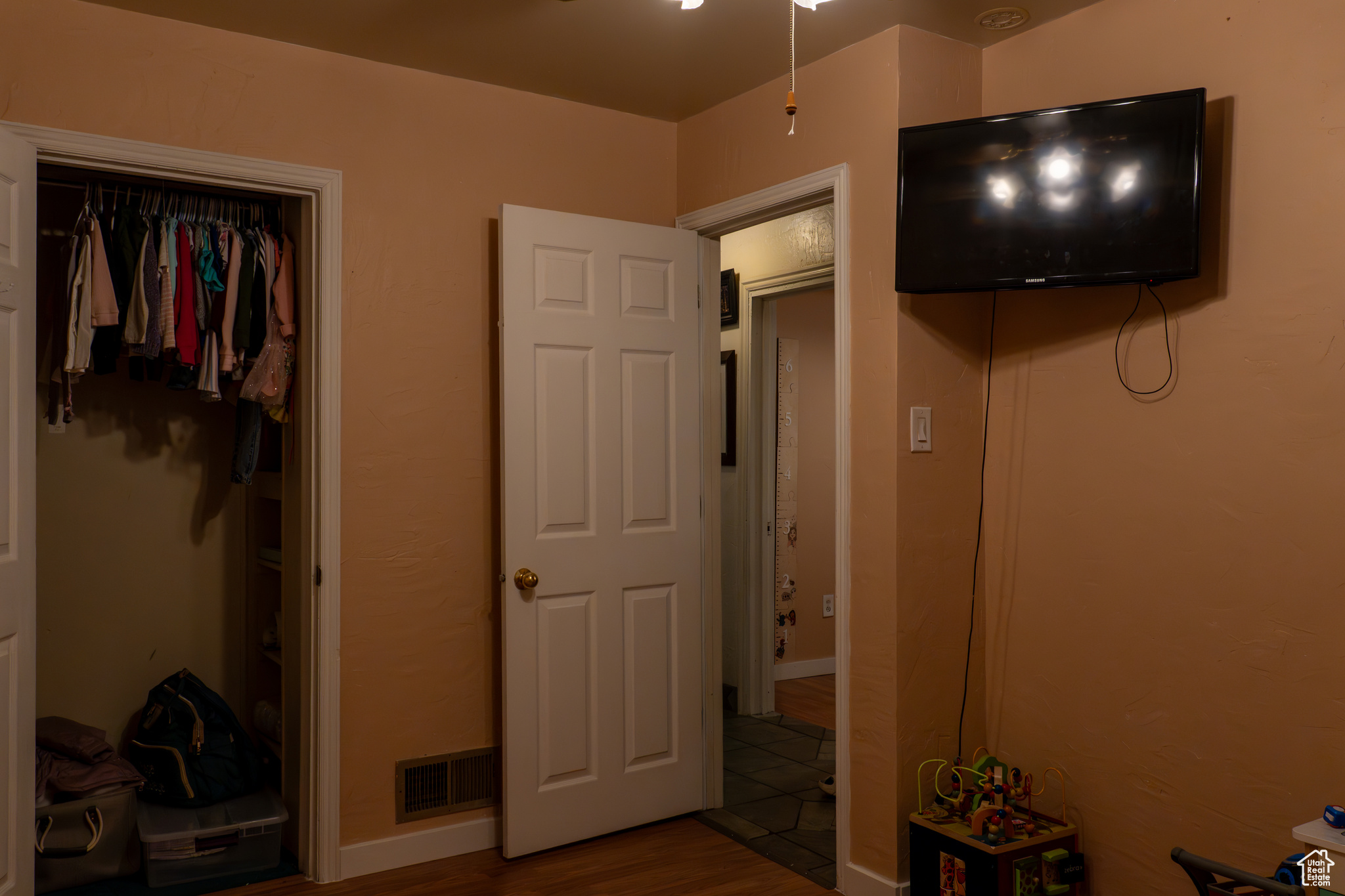 OQUIRRH HILLS SUB - Residential
