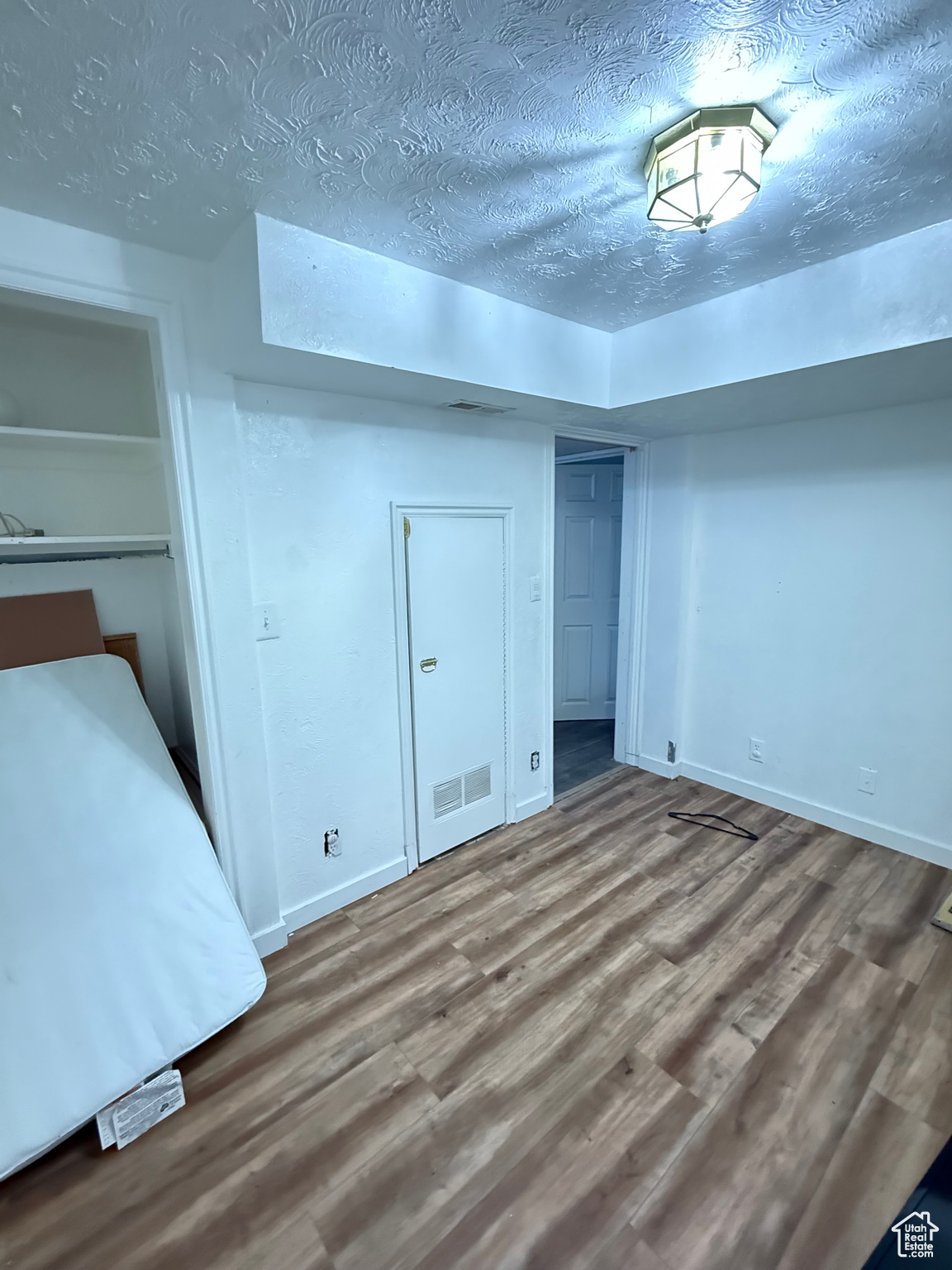 OQUIRRH HILLS SUB - Residential