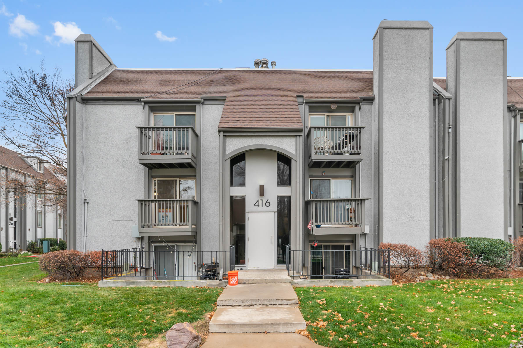 WILLOWBROOK - Residential