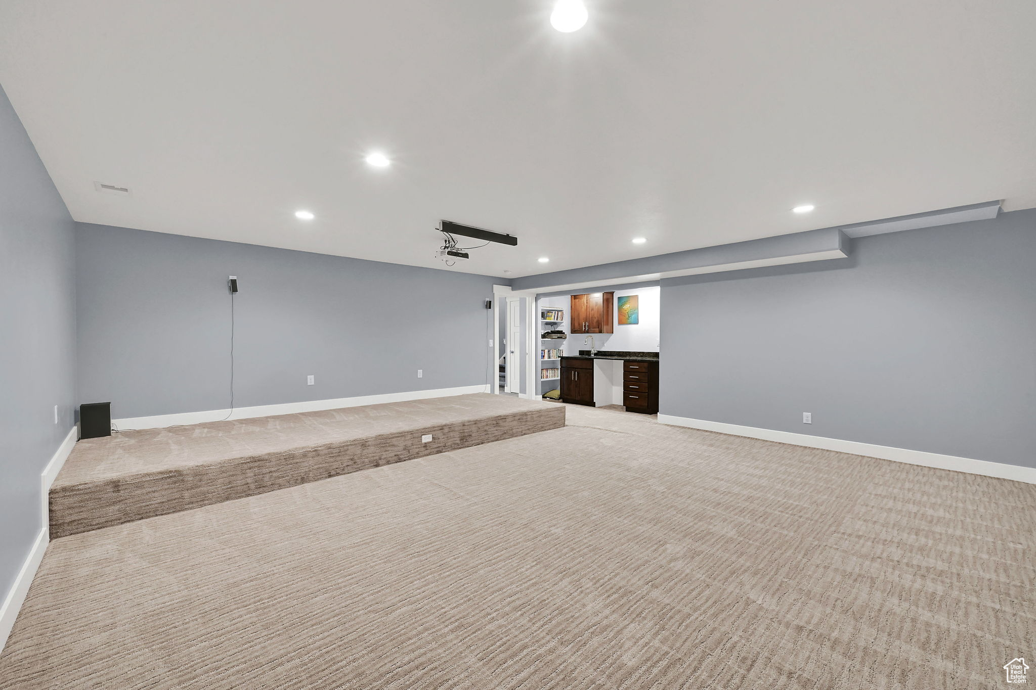 VALLEY FLATS - Residential