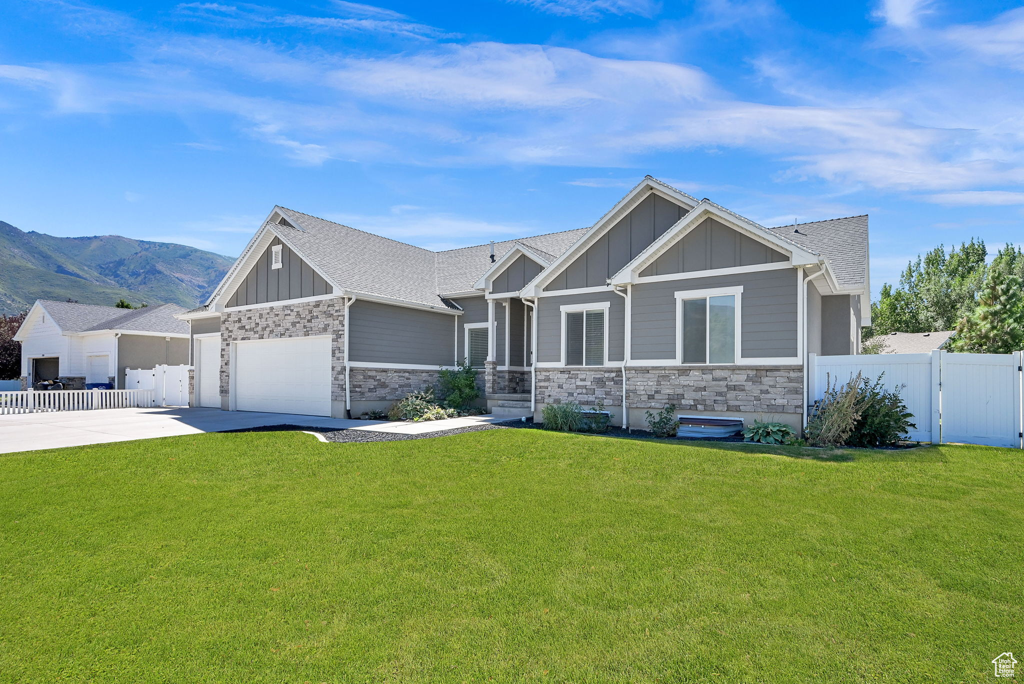 VALLEY FLATS - Residential