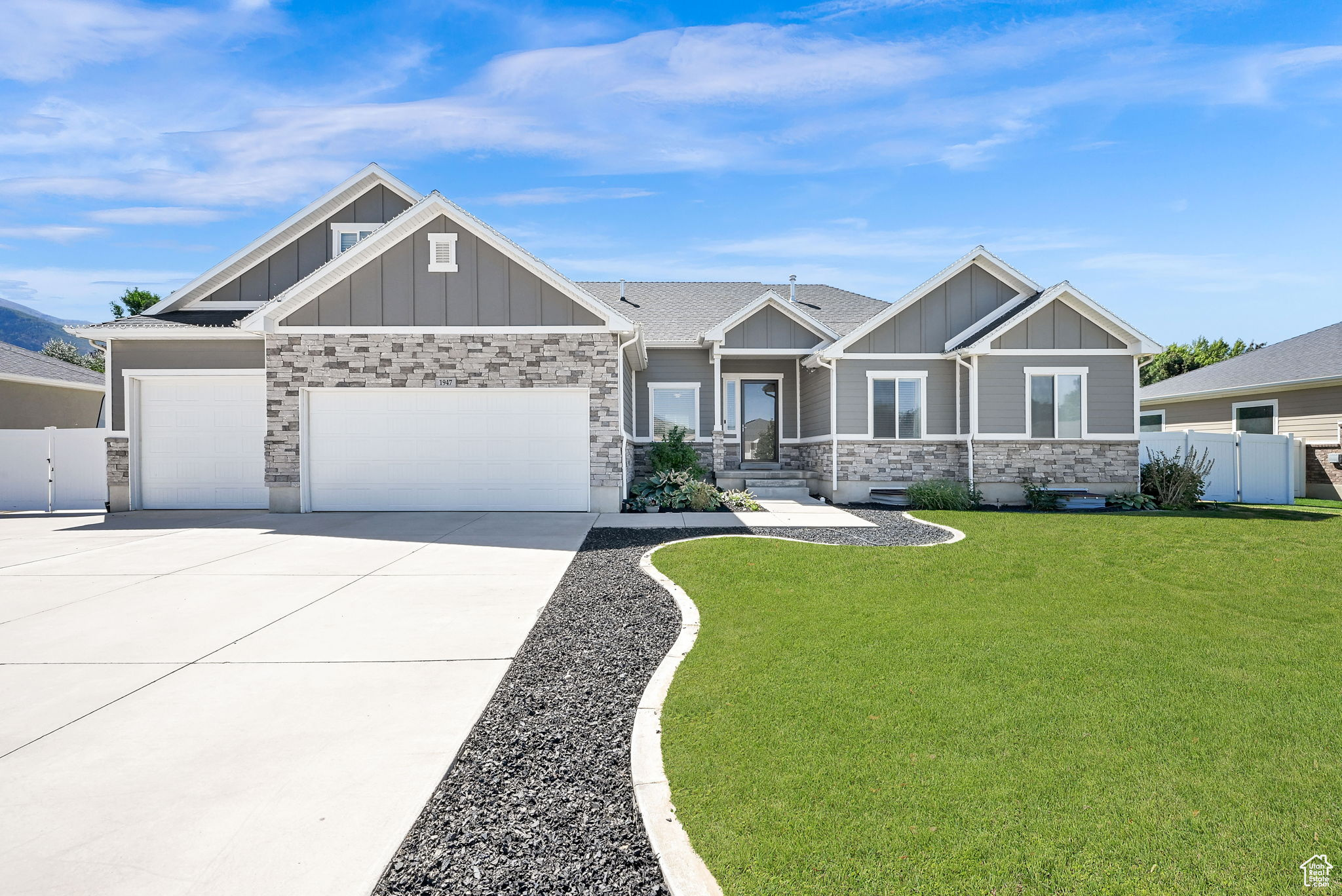 VALLEY FLATS - Residential