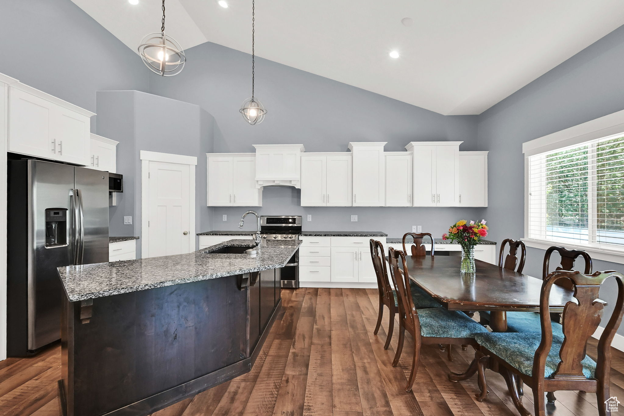 VALLEY FLATS - Residential
