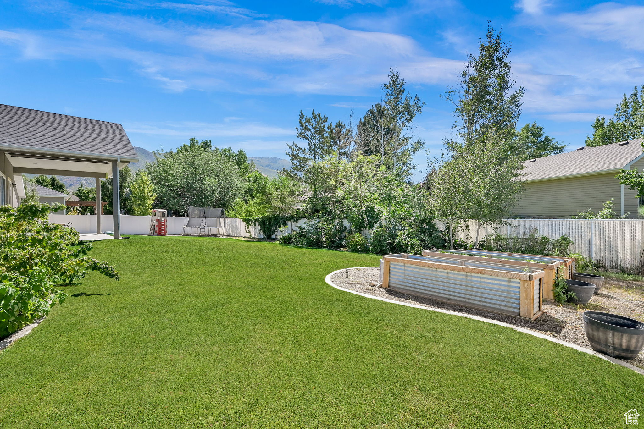 VALLEY FLATS - Residential