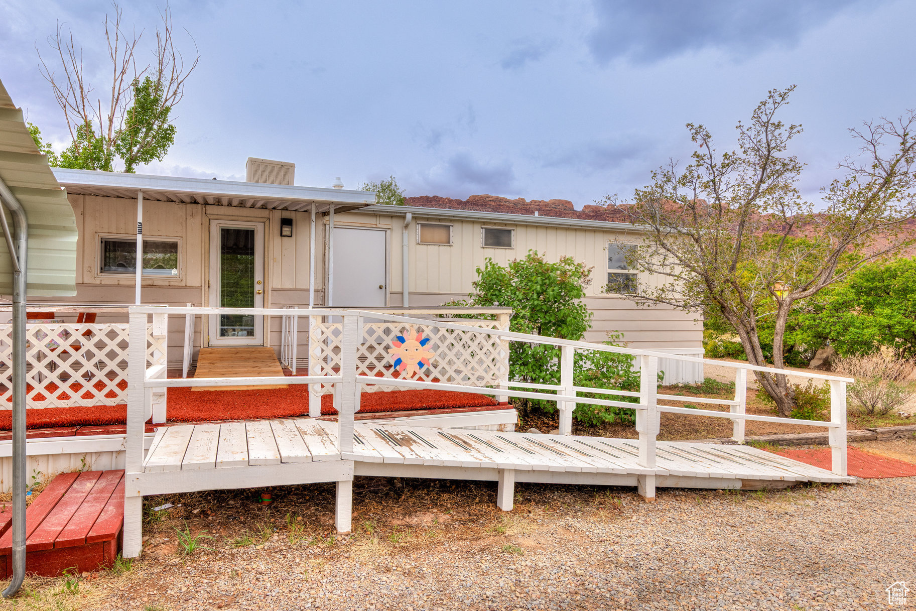 LOPEZ MINOR - Residential