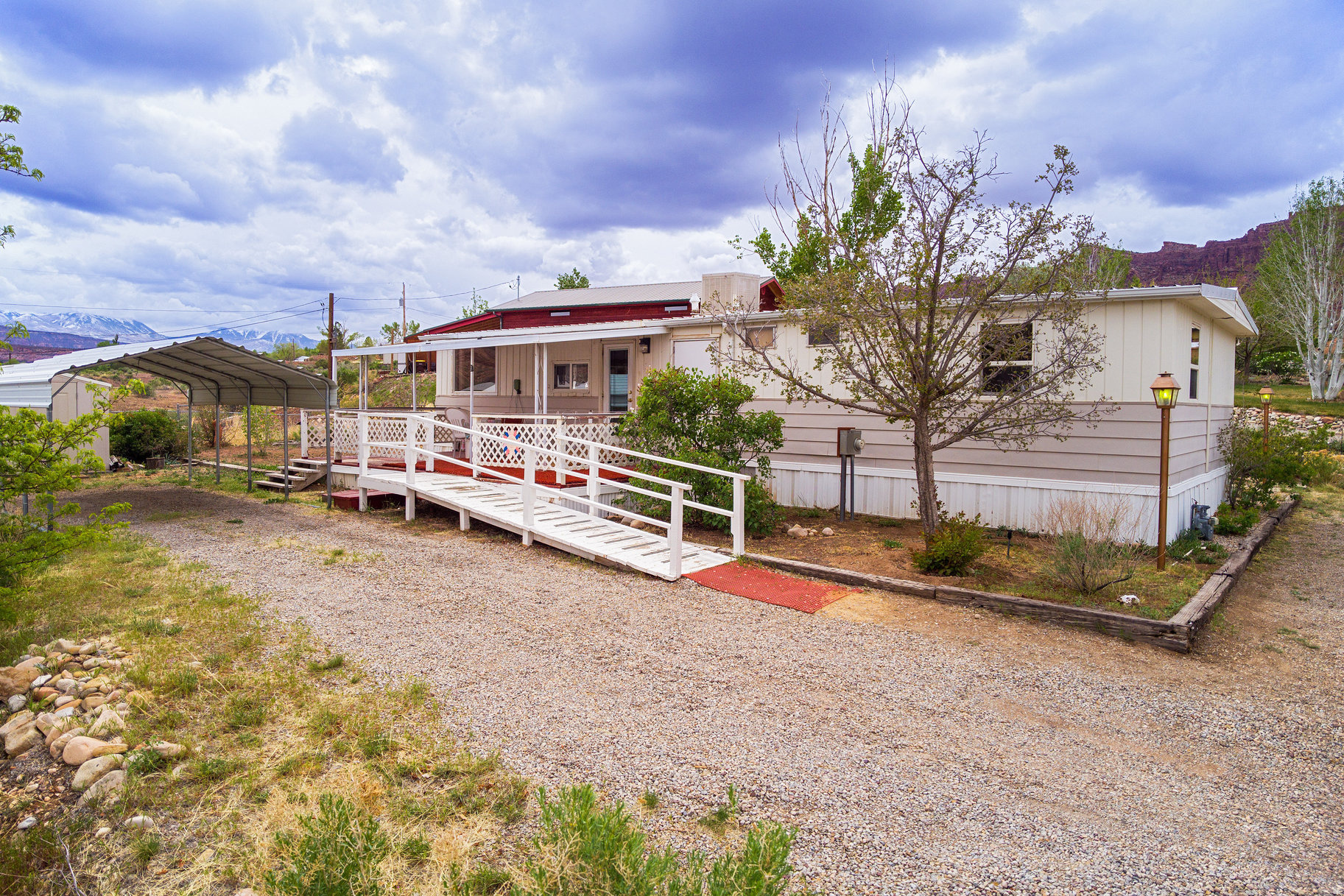 LOPEZ MINOR - Residential