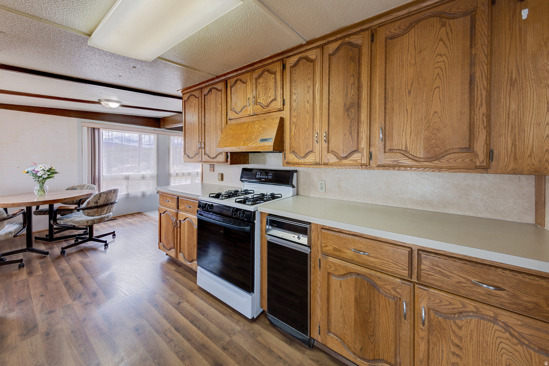 LOPEZ MINOR - Residential