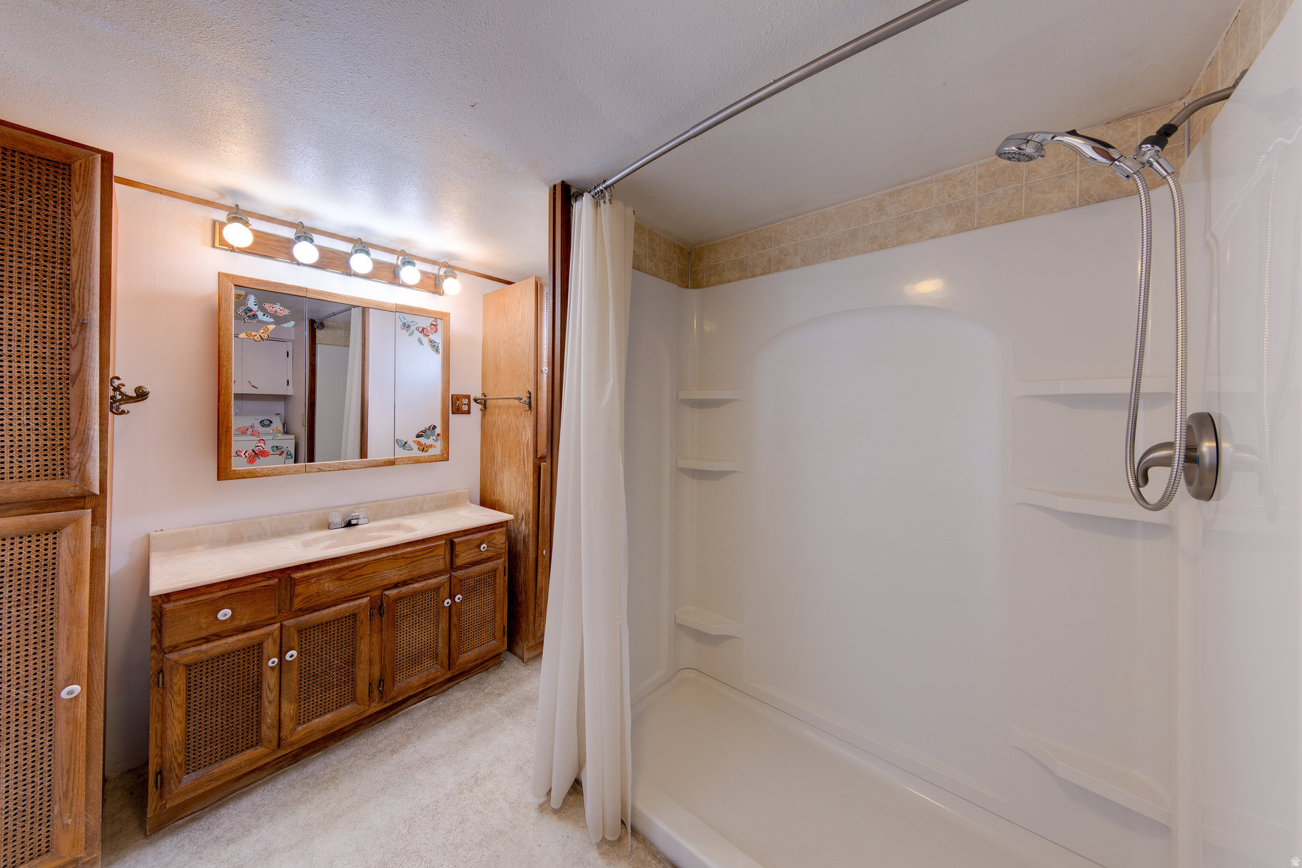 LOPEZ MINOR - Residential