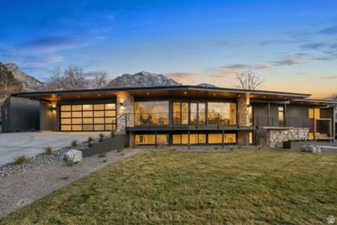 Photo of 1840 N SEGO LN E, Provo, UT 84604 (MLS # 2141853)