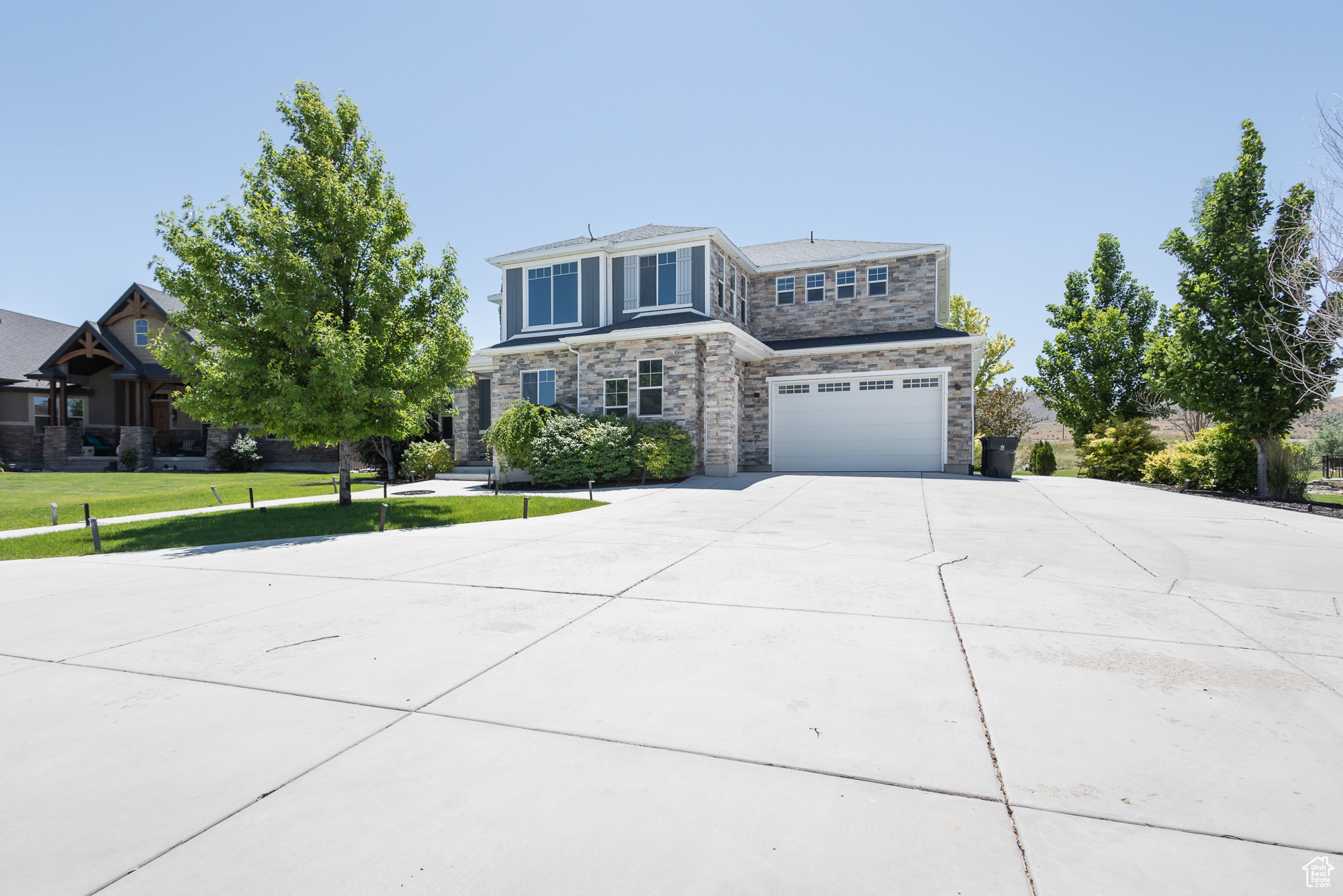 Saratoga Springs, Utah 84045, United States, 6 Bedrooms Bedrooms, ,4 BathroomsBathrooms,Residential,Active,54474