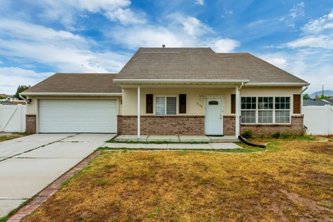 Photo of 1539 S 3030 E, Spanish Fork, UT 84660 (MLS # 2182614)