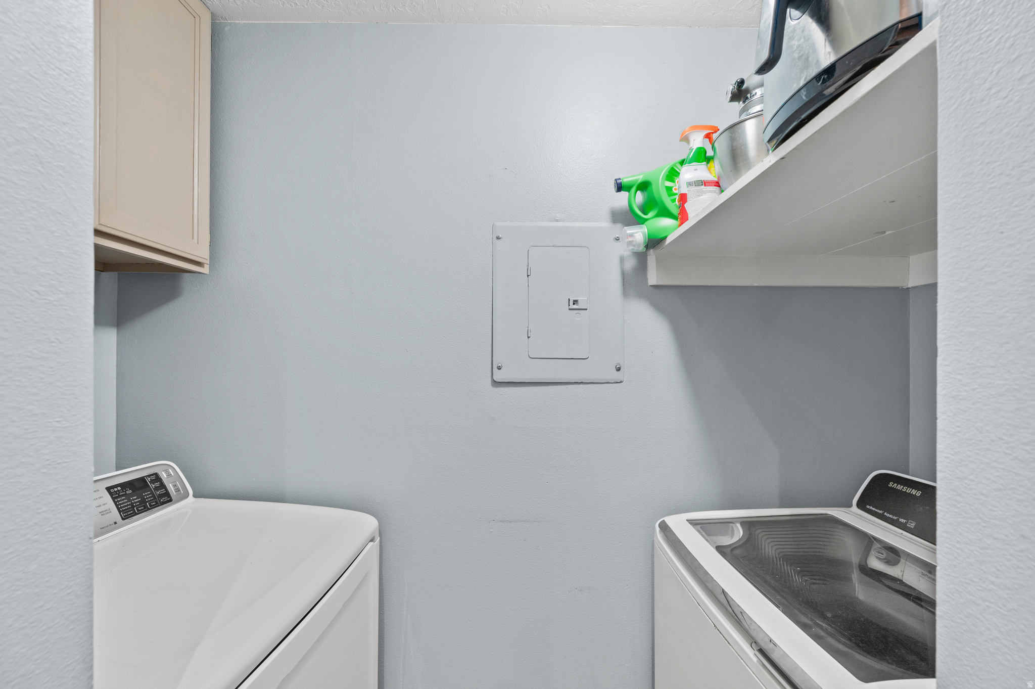 HOLLADAY CREEK COND - Residential