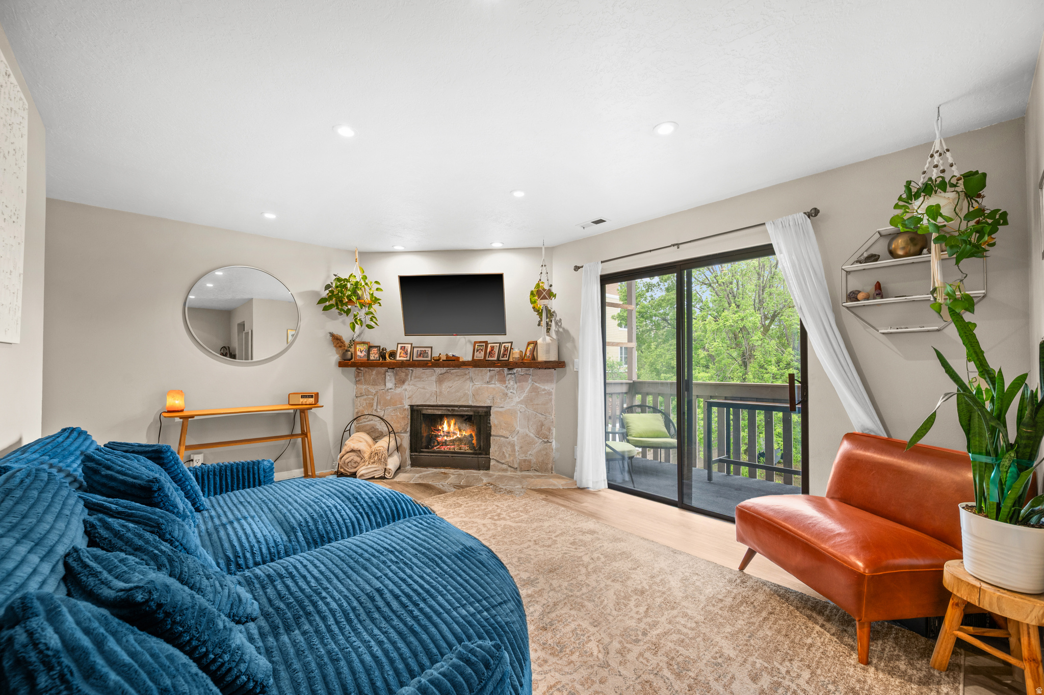 HOLLADAY CREEK COND - Residential