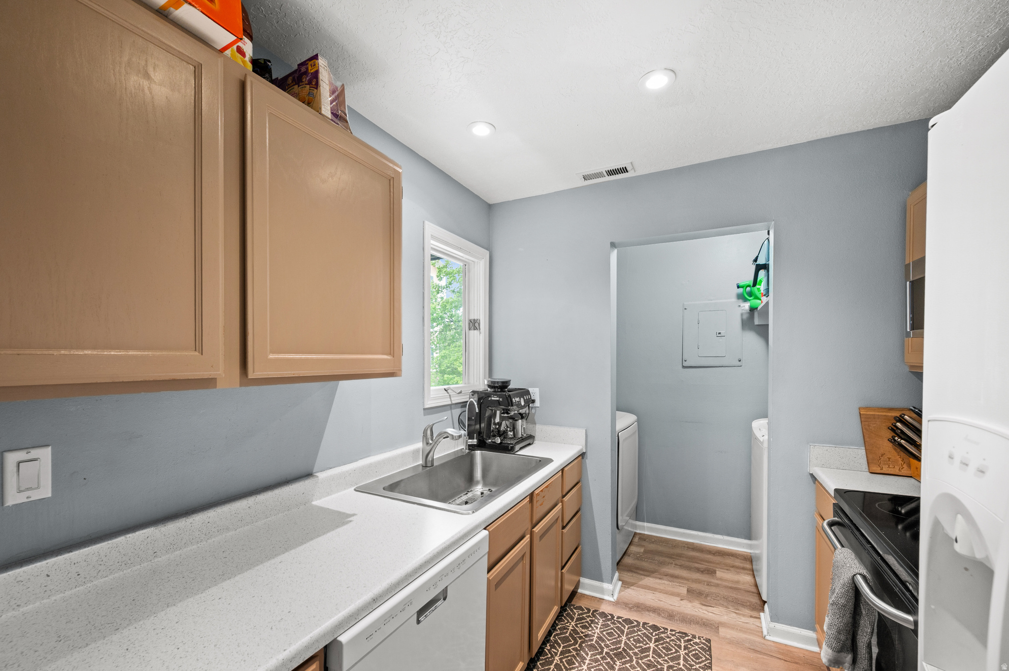 HOLLADAY CREEK COND - Residential
