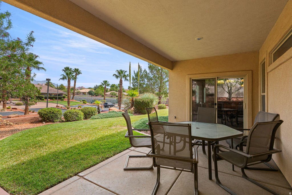Photo of 1170 W VISTA VIEW DR, Washington, UT 84780 (MLS # 2174569)