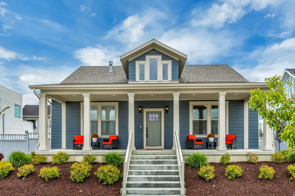 Photo of 11526 S ALLERTON DR W, South Jordan, UT 84009 (MLS # 2153272)