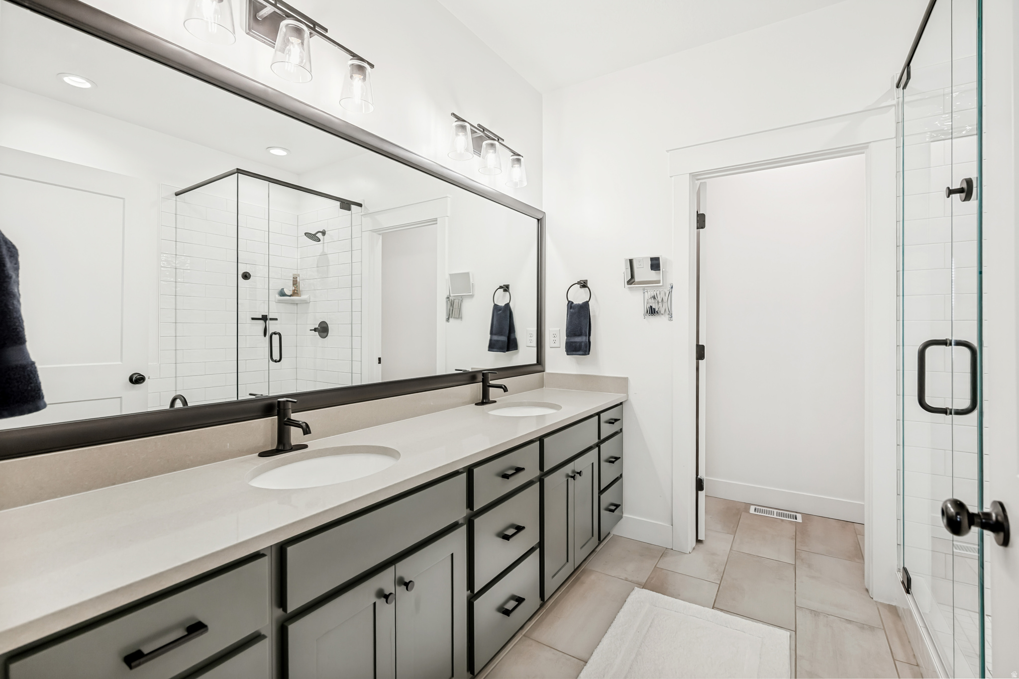 DAYBREAK - Residential