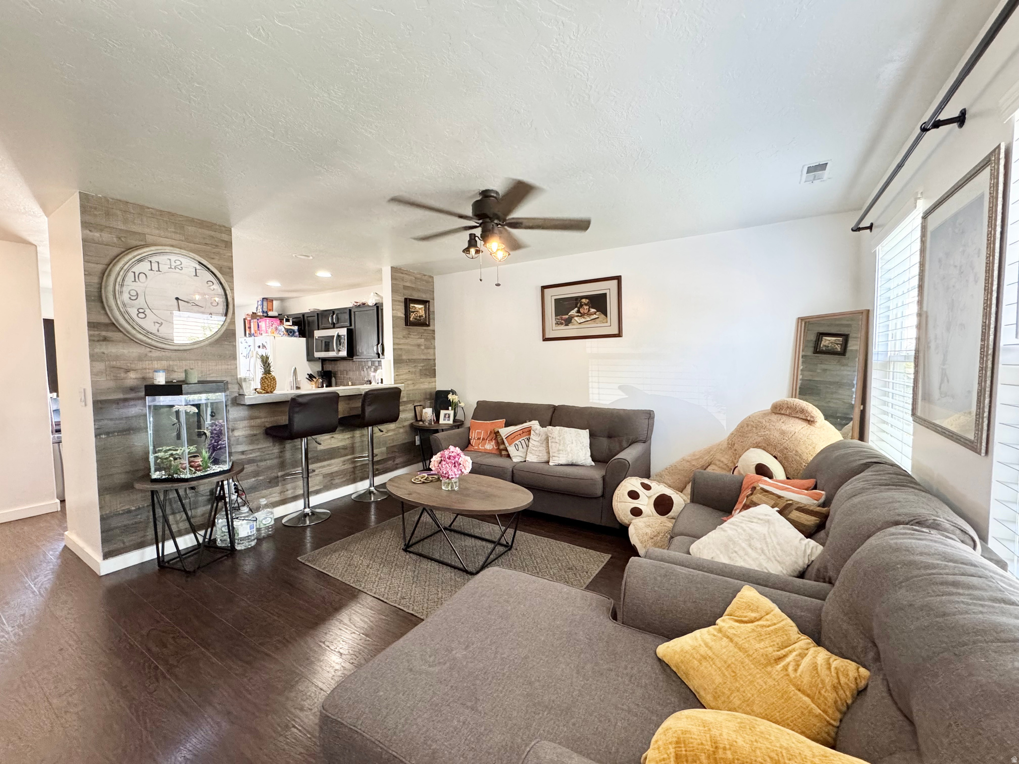 MONTGOMERY VILLA - Residential