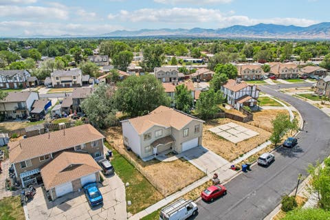 Tiny photo for 2919 W 2730 S, West Valley City, UT 84119 (MLS # 2175439)