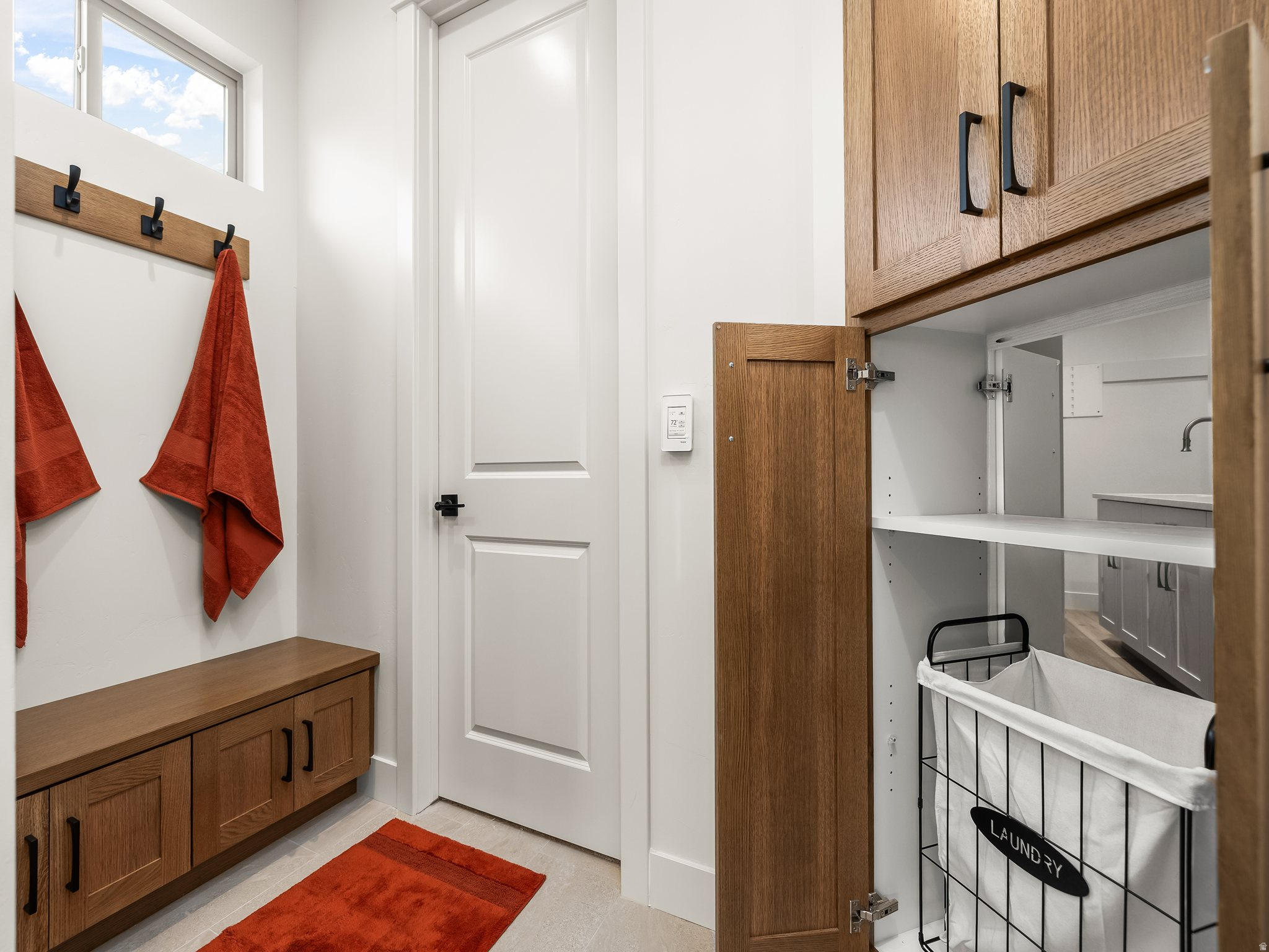 MOUNT LOAFER FLATS - Residential