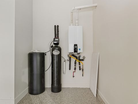 Tiny photo for 299 N 1070 E, Payson, UT 84651 (MLS # 2145860)