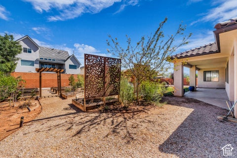 Tiny photo for 1720 LAVA COVE DR, Santa Clara, UT 84765 (MLS # 2190251)
