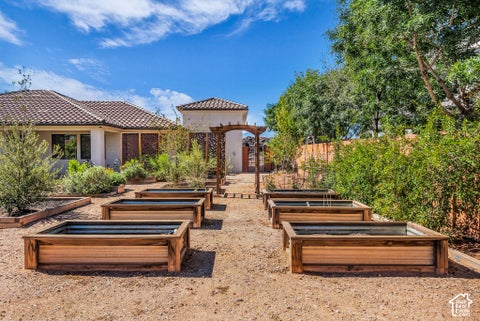Tiny photo for 1720 LAVA COVE DR, Santa Clara, UT 84765 (MLS # 2190251)