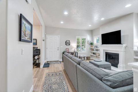 Tiny photo for 256 E BACKHAND LN, Lehi, UT 84043 (MLS # 2117512)