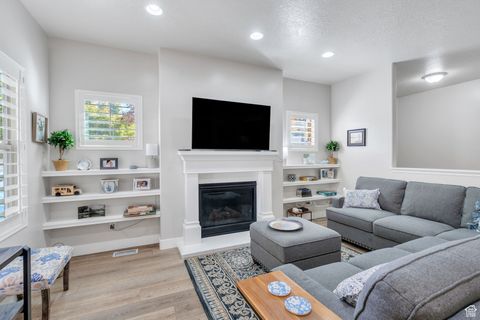 Photo of 256 E BACKHAND LN, Lehi, UT 84043 (MLS # 2117512)